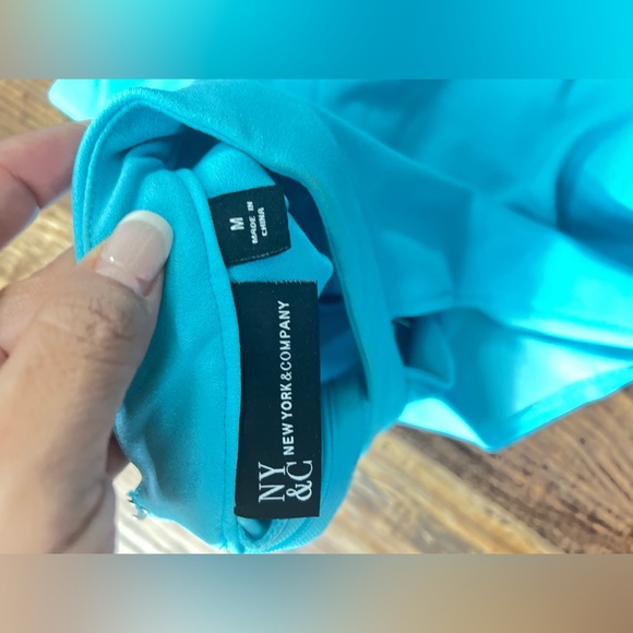 NY&Co Sz M Romper - Picture 3 of 3